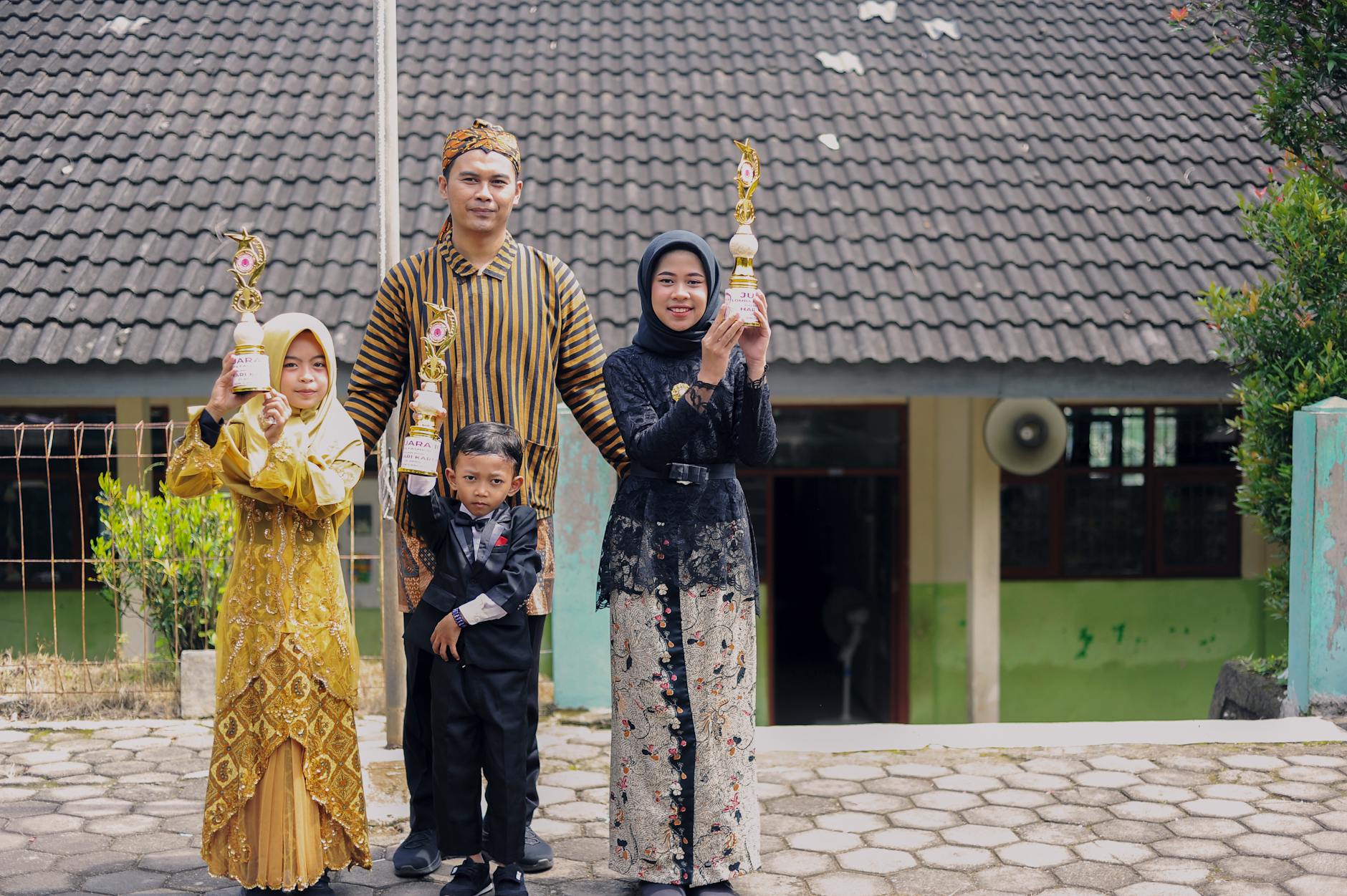 PT CANGAH PAJARATAN MANDIRI Raih Penghargaan Best Environmental Consultant 2024